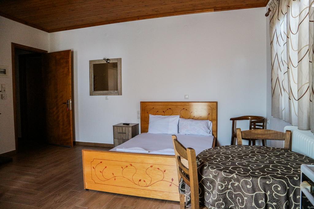 Hotel Elatofilito Athamanio Екстериор снимка
