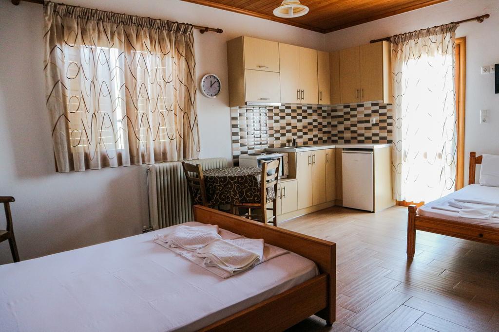 Hotel Elatofilito Athamanio Екстериор снимка