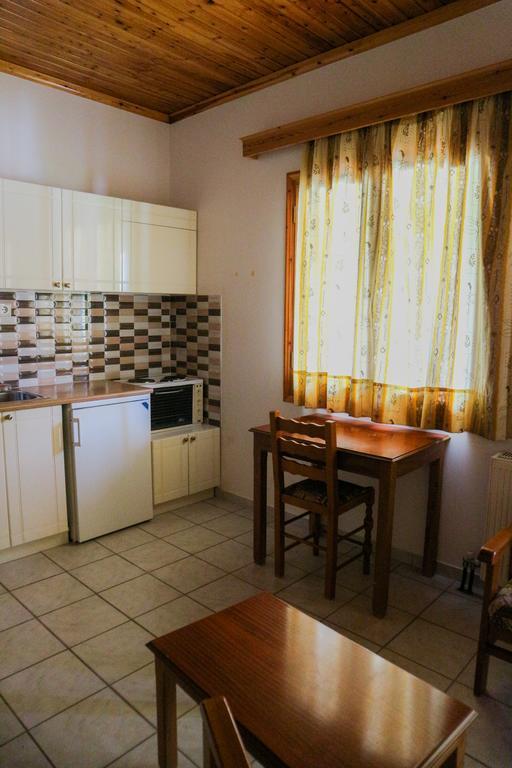 Hotel Elatofilito Athamanio Екстериор снимка