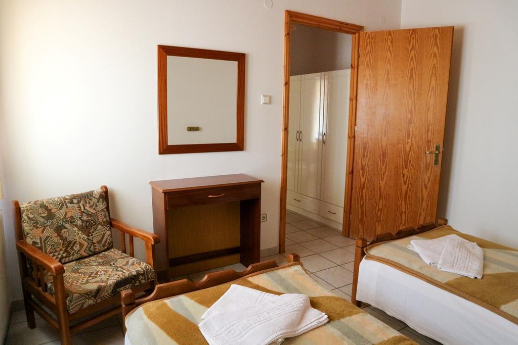 Hotel Elatofilito Athamanio Екстериор снимка