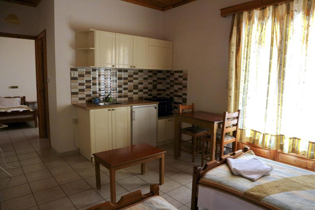 Hotel Elatofilito Athamanio Екстериор снимка